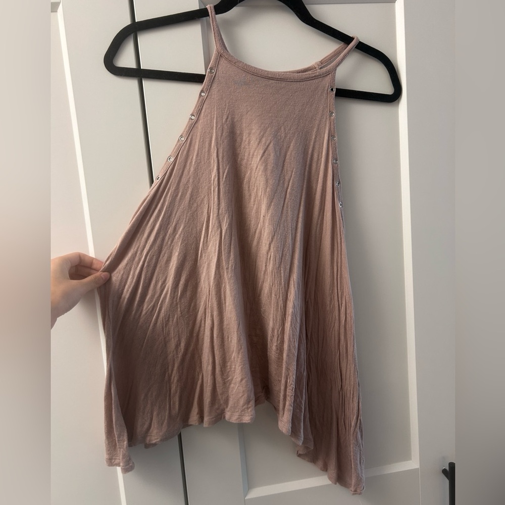 Hiatus cute tank top with grommet details neckline, nude/pink, size small